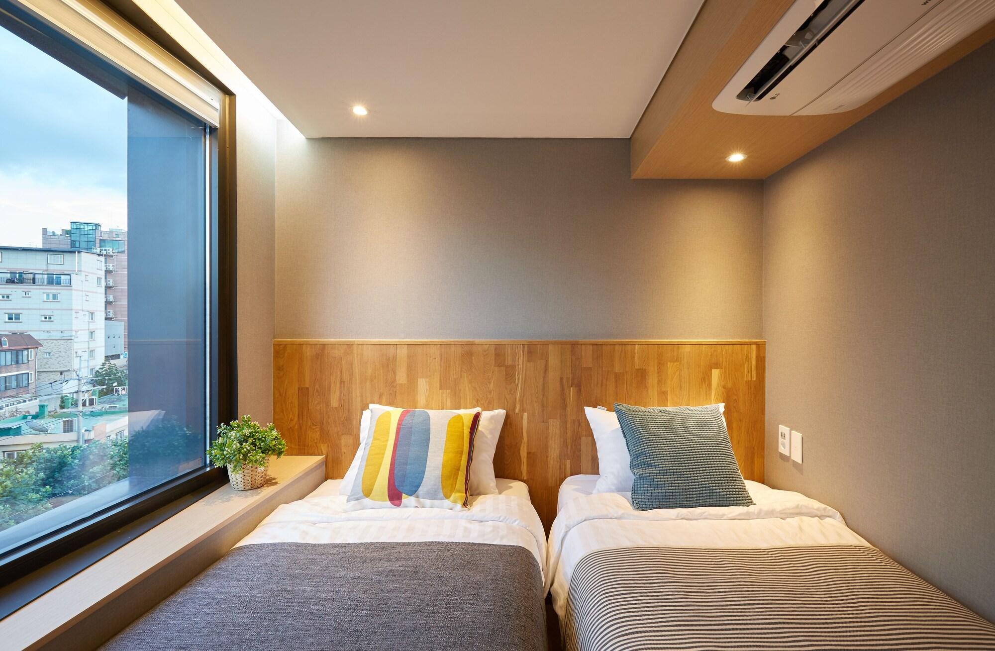 Hostel Cleo Seoul Hongdae Экстерьер фото