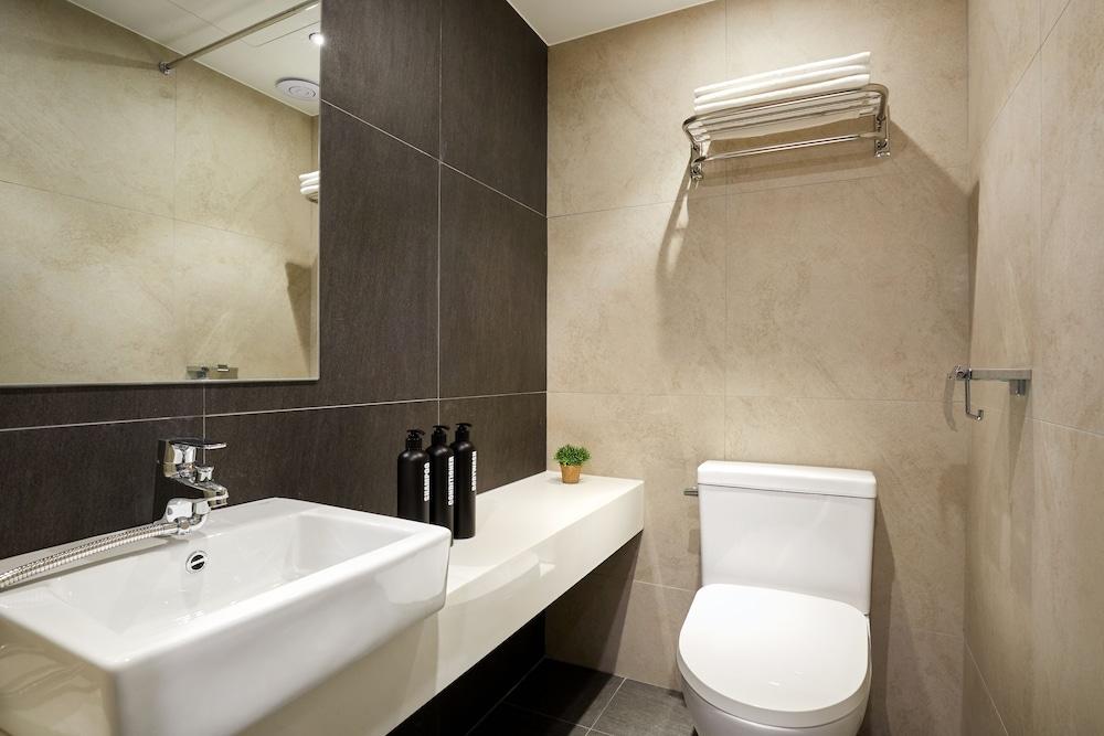Hostel Cleo Seoul Hongdae Экстерьер фото